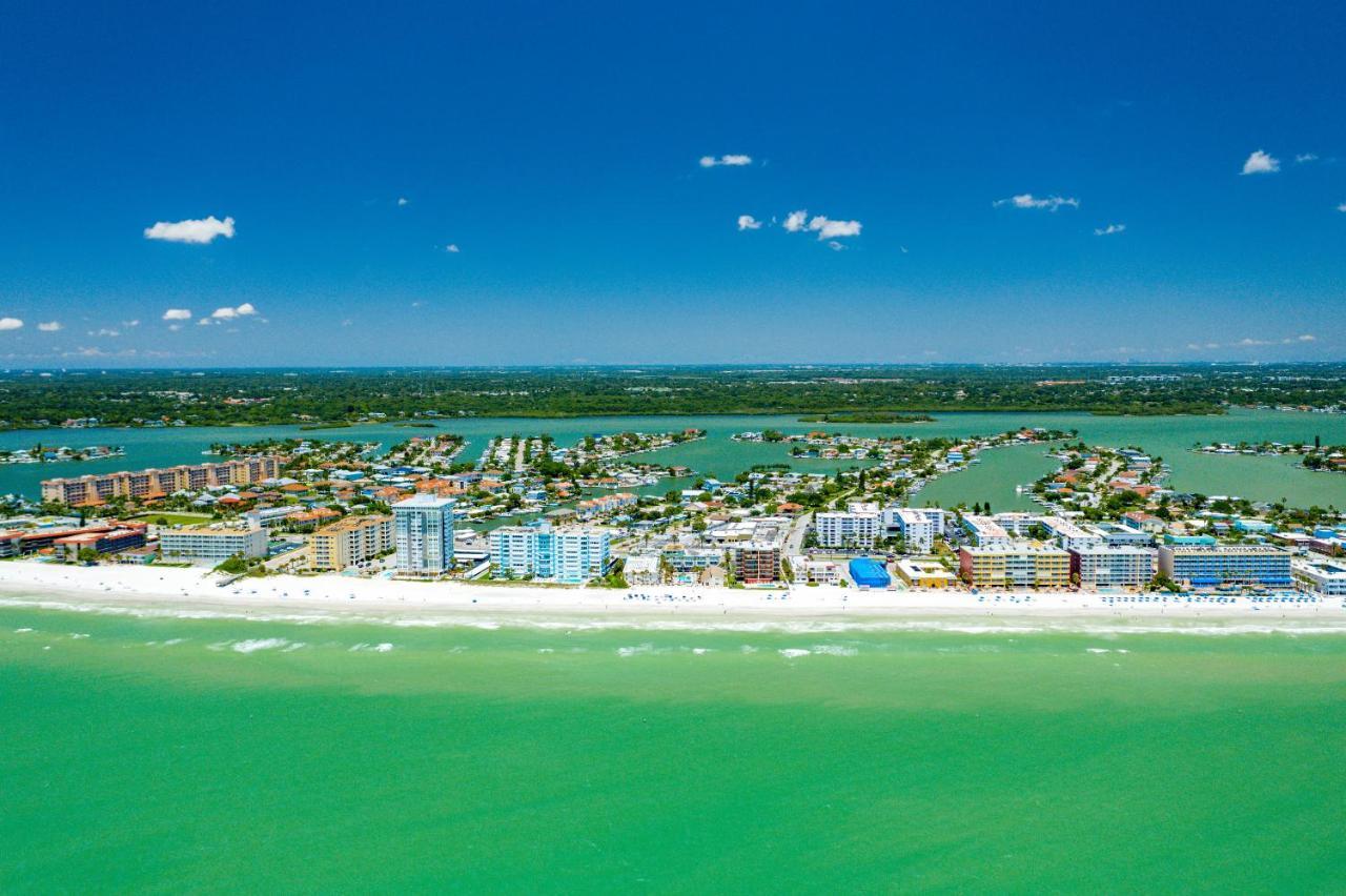 Grand Shores West Редингтън Шорс Екстериор снимка