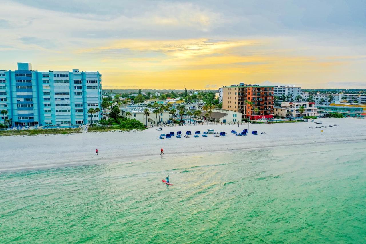 Grand Shores West Редингтън Шорс Екстериор снимка
