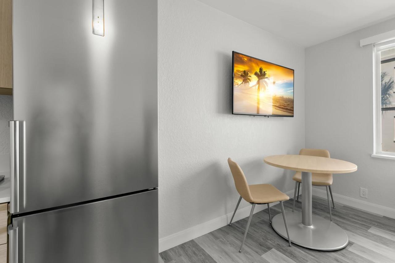 Grand Shores West Редингтън Шорс Екстериор снимка