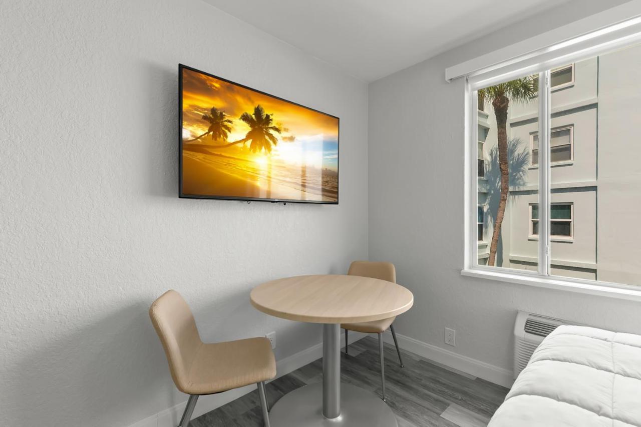 Grand Shores West Редингтън Шорс Екстериор снимка