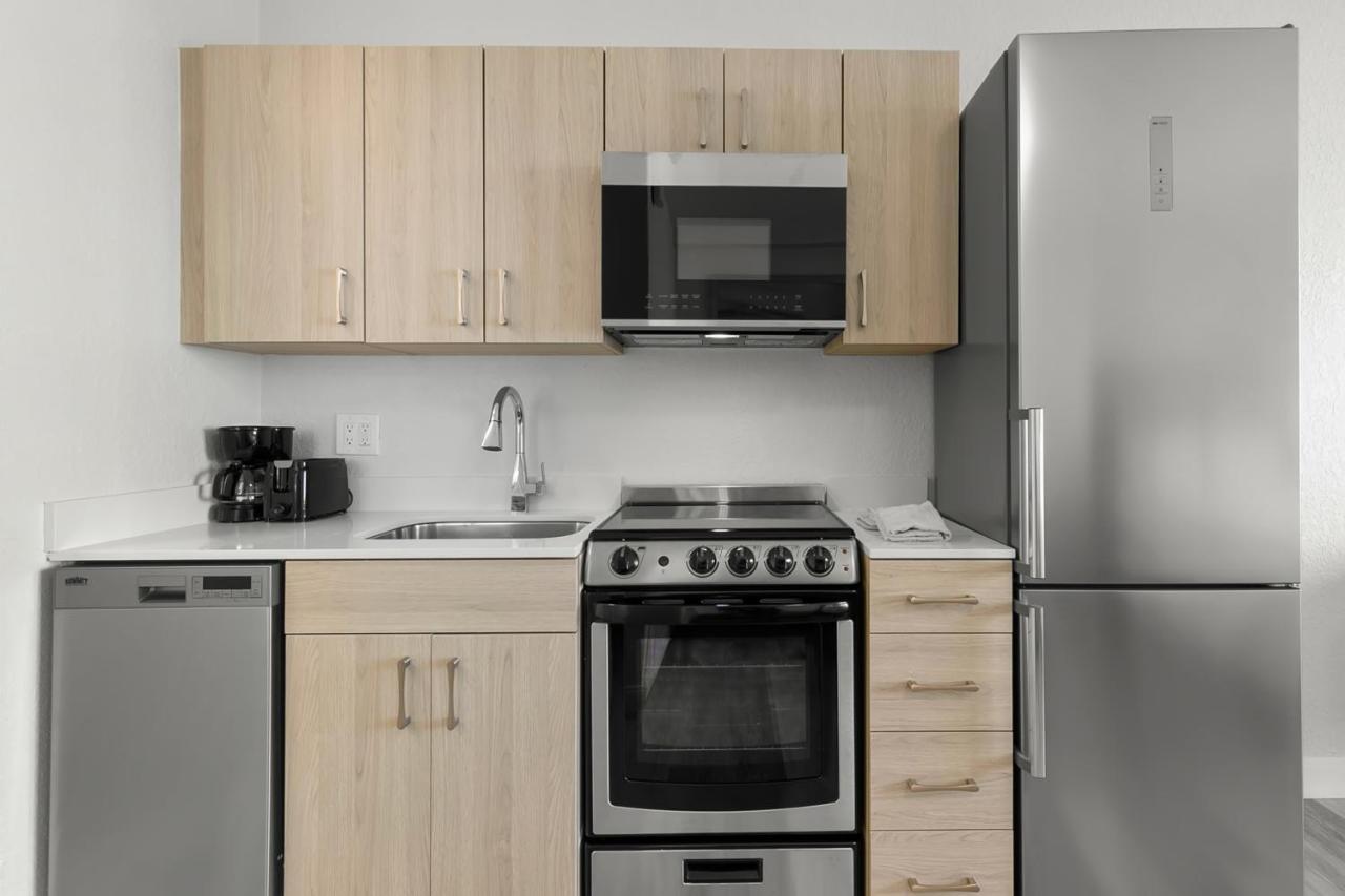 Grand Shores West Редингтън Шорс Екстериор снимка