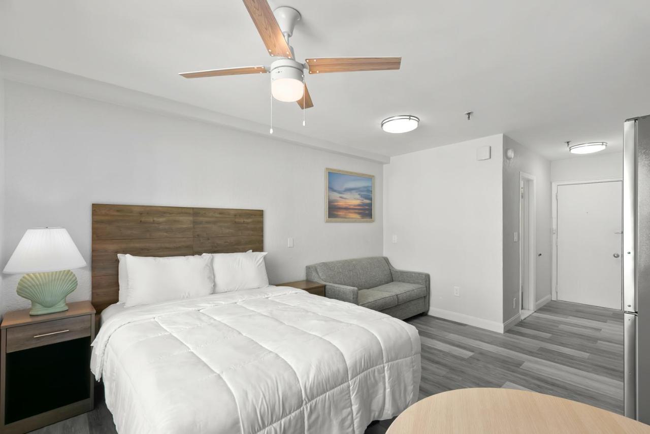 Grand Shores West Редингтън Шорс Екстериор снимка