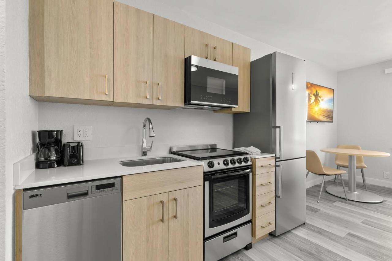 Grand Shores West Редингтън Шорс Екстериор снимка