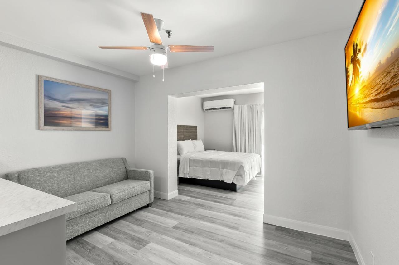 Grand Shores West Редингтън Шорс Екстериор снимка