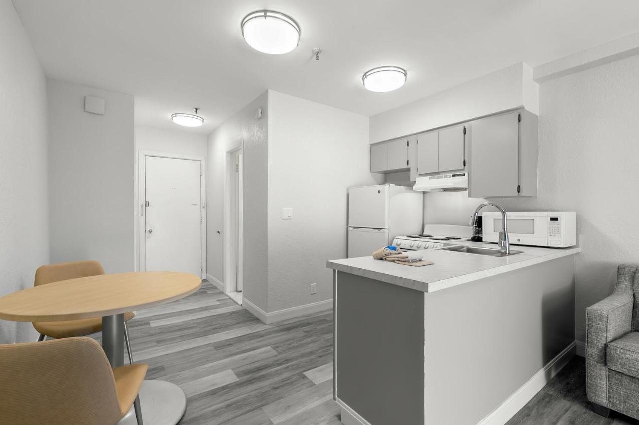 Grand Shores West Редингтън Шорс Екстериор снимка