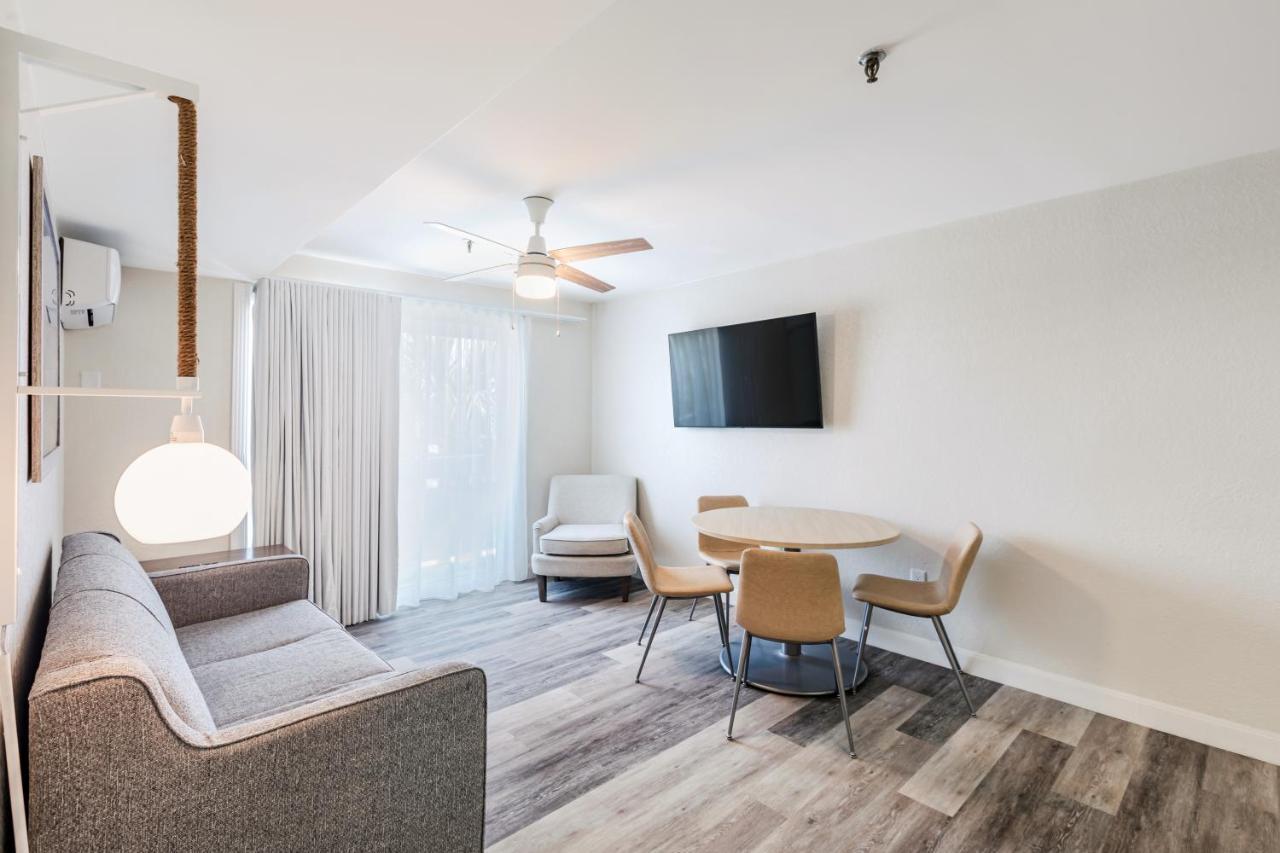 Grand Shores West Редингтън Шорс Екстериор снимка