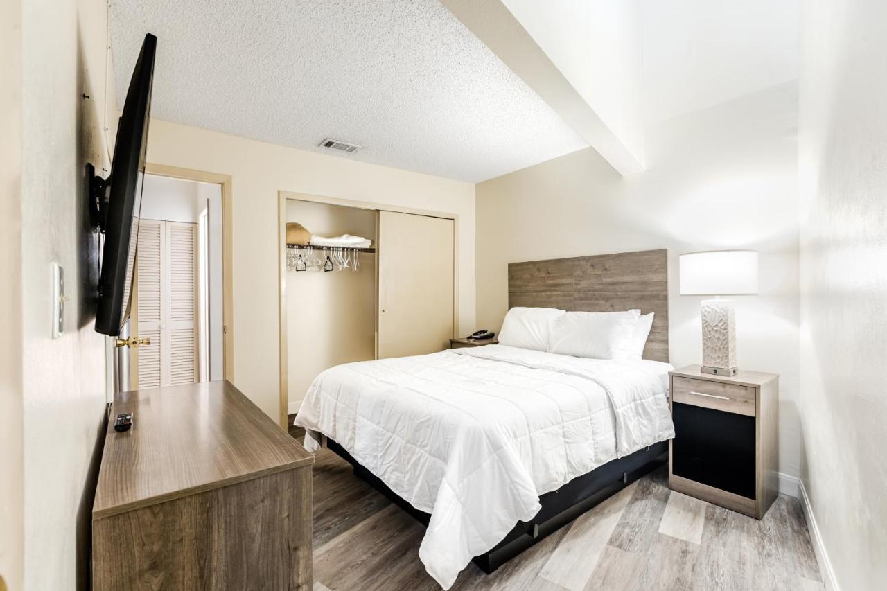Grand Shores West Редингтън Шорс Екстериор снимка